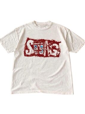 Gildan Graphic White T-Shirt with Red Union Design